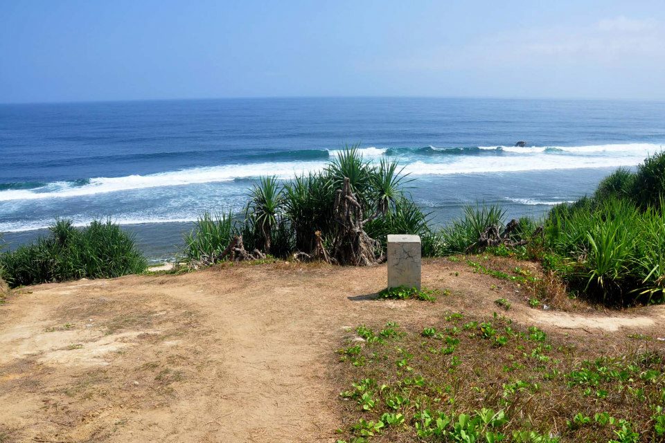 Perbatasan di Pantai Nampu (Foto : doc Info Pacitan)