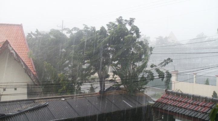 Ilustrasi Hujan Angin