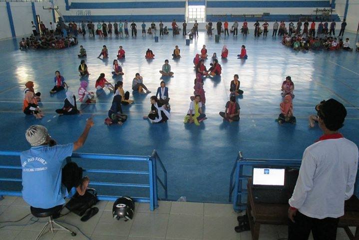 Suasana Latihan Tari Kolosal Pacitan Bumi Kaloka. (Foto : Eka Erina Rusady) Suasana Latihan Tari Kolosal Pacitan Bumi Kaloka. (Foto : Eka Erina Rusady)