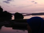 Sunset di Pantai Soge. (Foto : Dwi Purnawan)