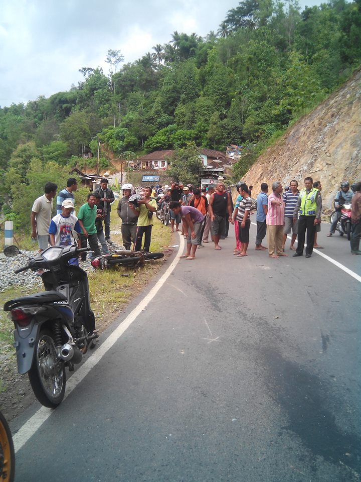 Kecelakaan berujung maut di Tegalombo, Pacitan. (Foto : Prabu Toberas/Ribut)
