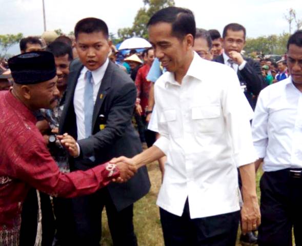 Jokowi Panen Raya di Ponorogo. (Foto : Aban Marhaban/FB)