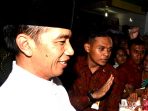 Presiden Jokowi mengunjungi Surabaya, Jumat malam. (Foto: Antara/Gulalives)