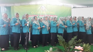 Para perawat Puskesmas Tanjungsari dalam close meeting sertifikat ISO. (FOto: Eny/Pacitanku CJ)