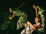 Aksi para penari LKP Pradapa Loka Bhakti menari tari Ruung Sarung di Mapfest Malaysia 2015. (Foto: LKP PLB)