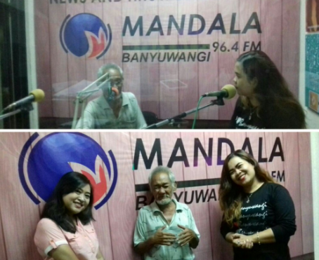 Aris Talkhsow di radio Mandala. (Foto: Radio Mandala)