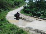 Jalan amblas di Pacitan