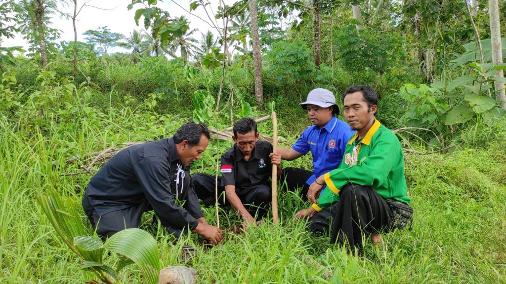 Ratusan Pendekar Dan Relawan Gelar Aksi Tanam Pohon