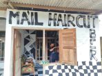 Tampilan depan tempat usaha potong rambut rumahan Mail Hair Cut di Lingkungan Barehan Ploso Pacitan yang terlihat sederhana namun tetap beroperasi melayani warga.