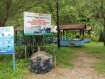 Fasilitas penetasan telur penyu yang aman dari predator di kawasan konservasi Pantai Soge, tempat warga dan pengelola merawat telur hingga menjadi tukik.