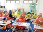 Suasana ratusan anak PAUD dan TK mengikuti lomba mewarnai dalam rangka Hari Jadi Pacitan ke-281 di Perpustakaan Daerah Pacitan.