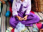 Aksi Menabung Siswa SDN 4 Tegalombo