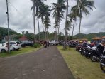 Kepadatan-Area-Parkir-Pantai-Srau-Pacitan-Libur-Lebaran Kepadatan-Area-Parkir-Pantai-Srau-Pacitan-Libur-Lebaran