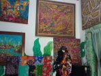 Keunikan Motif Buah Pace Kontemporer
