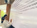 Penandatanganan Deklarasi Program SSN oleh Gus Luqman.