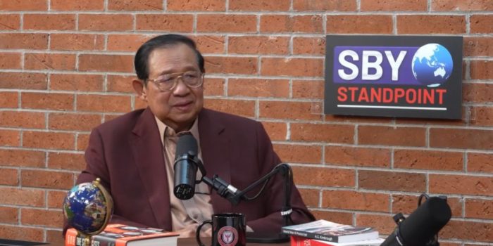 Presiden Republik Indonesia ke-6, Susilo Bambang Yudhoyono (SBY) saat berbincang dalam SBY Standpoint di kanal Yotuube SBY.