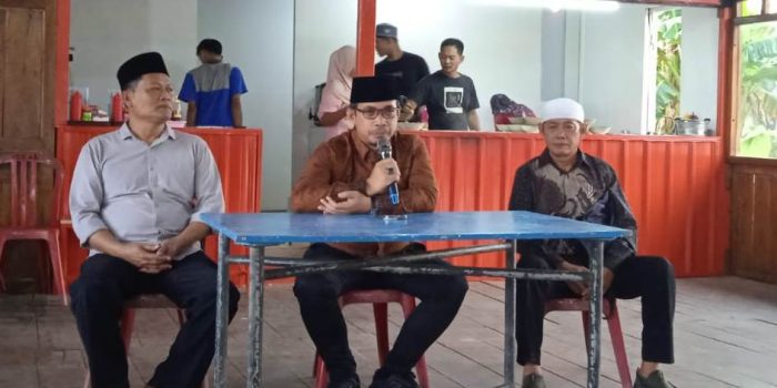 Ketua DPRD Pacitan Arif Setya Budi saat memberikan sambutan di acara buka bersama pers.