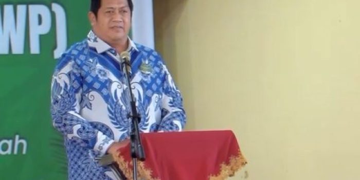Wakil Bupati Pacitan Gagarin Sumrambah memberikan sambutan di acara Halalbihalal PWP Malang Raya.
