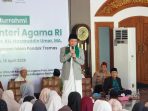 Menteri Agama Nasaruddin Umar sedang memberikan tausiah dan motivasi kepada santri di Pondok Tremas Pacitan saat Haul ke-169 KH Abdul Manan.
