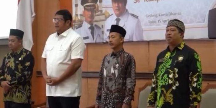 Wakil Bupati Pacitan Gagarin memberikan sambutan di acara FGD Forum Guru Madrasah Mandiri Pacitan.