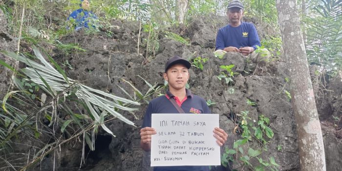Pemandangan pintu masuk kawasan objek wisata Goa Gong di Pacitan yang sepi pengunjung.