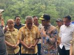Mediasi Blokade Jalan Pacitan-Ponorogo oleh Wagub Jatim Emil Dardak