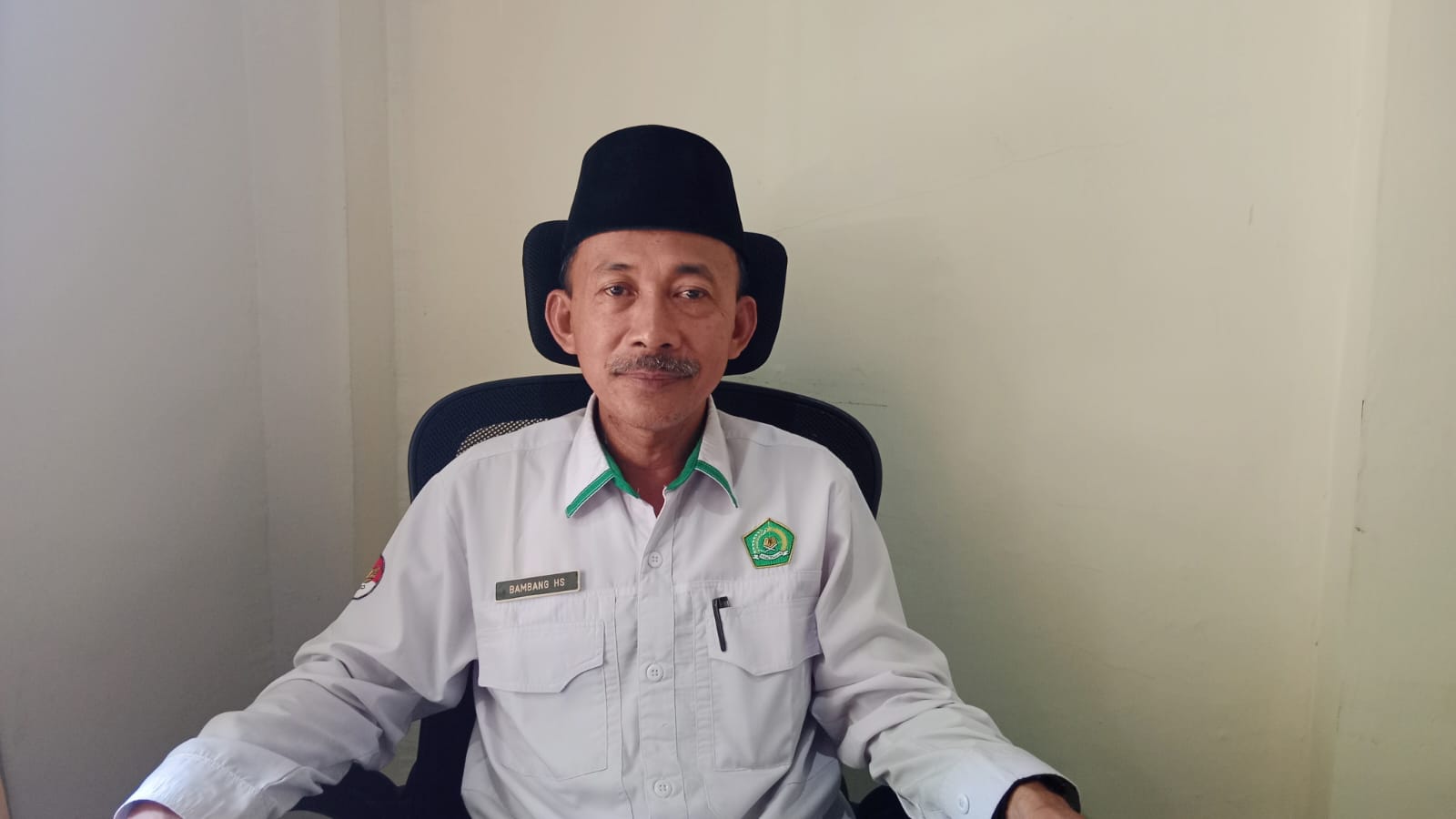 Plt Kepala Kemenag Pacitan Bambang HS memberikan keterangan terkait kepastian pencairan TPG untuk guru PPPK PAIS.