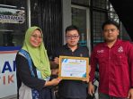 Penyerahan Sertifikat IKAS BSSN kepada PT Lentera Digital Nusantara di Pacitan.