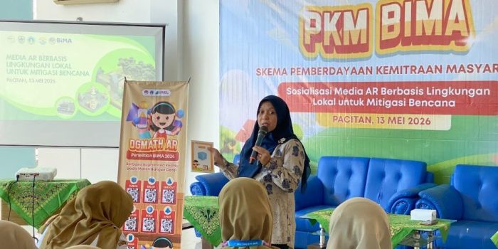 Pelatihan Augmented Reality bagi Guru IPA SMP di AKN Pacitan.