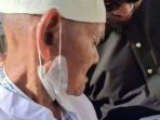 Tangkapan layar video viral di media sosial yang menarasikan dengan keliru bahwa seorang jemaah haji asal Pacitan tersesat di Arab Saudi.