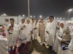 wamen-haji-dahnil-anzar-monitoring-jemaah-sub-25 Wakil Menteri Haji Dahnil Anzar Simanjuntak saat berdialog dengan Ketua Kloter dan jemaah haji SUB 25 di sela monitoring Armuzna.