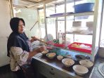 Semangkuk bakso daging sapi murni dari Warung Enggal Raos di Ngadirojo, Pacitan.
