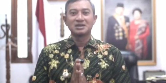 upati Pacitan Indrata Nur Bayuaji menyampaikan sambutan pada peringatan Hari Keluarga Nasional ke-33 tahun 2026.