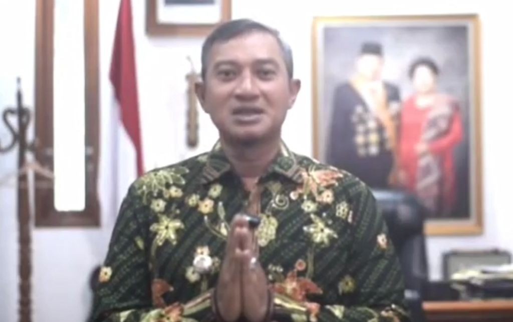 upati Pacitan Indrata Nur Bayuaji menyampaikan sambutan pada peringatan Hari Keluarga Nasional ke-33 tahun 2026.
