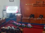 Anggota Fraksi PKB DPRD Pacitan Dodik Prahcoyo memberikan keterangan terkait pelaksanaan Raperda Pilkades.