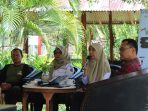 Kepala Dinas Lingkungan Hidup Kabupaten Pacitan, Cicik Roudlotul Jannah, saat menjadi narasumber utama dalam Dialog Interaktif