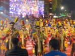Penampilan Grup Rontek Pandu Kridhaswara SMAN 1 Pacitan membawakan tema Asta Pandu Brata di Festival Ronthek Pacitan 2026.