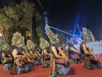 Penampilan Grup Ronthek Kecamatan Ngadirojo di Alun-alun Pacitan