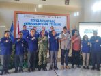 Foto Bersama Peserta dan Pejabat BMKG di Sekolah Lapang Gempabumi Pacitan 2026 Kepala BMKG, pejabat daerah, dan peserta berfoto bersama pada pembukaan Sekolah Lapang Gempabumi dan Tsunami di Desa Sidomulyo, Pacitan.
