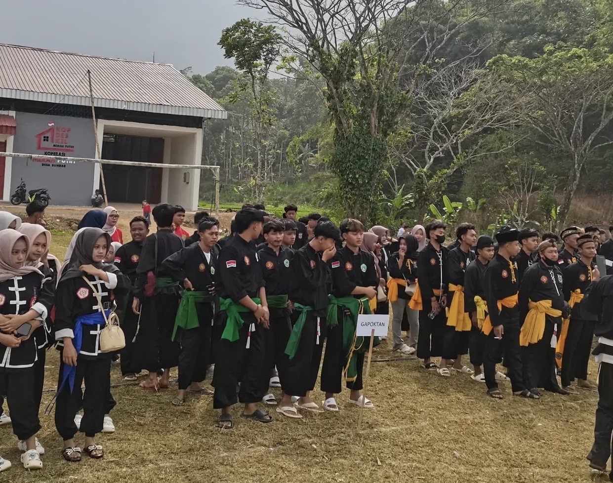 Perwakilan empat perguruan pencak silat Kecamatan Bandar