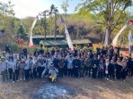 Foto-Bersama-Umbul-Doa-Ekspedisi-Luweng-Ombo-Gahvara-Yava-2026.jpg Foto bersama jajaran pejabat Pemkab Pacitan, tokoh masyarakat, dan tim Ekspedisi Gahvara Yava 2026 saat acara umbul doa sebelum penelusuran Gua Luweng Ombo.