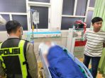 Korban kecelakaan lalu lintas menjalani perawatan medis di RSUD dr. Darsono Pacitan.