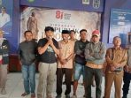 Suasana mediasi terbuka Aliansi Solidaritas Tokawi terkait kericuhan voli di Kantor Kecamatan Nawangan, Pacitan.