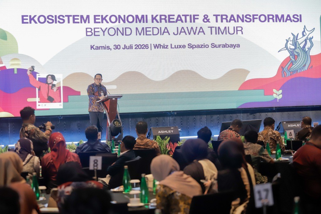 Sekretaris Daerah Provinsi Jatim Adhy Karyono membuka Jatim Media Summit 2026 di Whiz Luxe Hotel Surabaya.