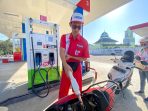 Aktivitas pengisian bahan bakar di SPBU Bangunsari Pacitan setelah kembali beroperasi normal.