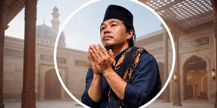 Ustaz Ihsanudin Penceramah Maulid Nabi Masjid Besar Al-Mujahidin Tulakan Ustaz Ihsanudin, penceramah muda yang akan mengisi Pengajian Umum dalam rangka peringatan Maulid Nabi Muhammad SAW di Masjid Besar Al-Mujahidin Tulakan, Pacitan.