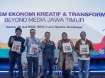 Suasana sesi penutup Jatim Media Summit 2026 di Surabaya yang membahas tantangan kredibilitas media di era kecerdasan buatan (AI).