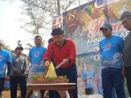 Ratusan peserta antusias mengikuti Fun Run 5K di kawasan Parai Beach Resort Teleng Ria Pacitan.