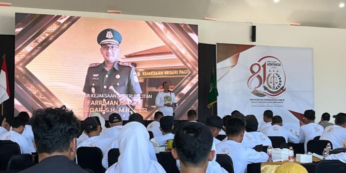 Pemutaran karya dan penyerahan piala pemenang Lomba Film Pendek Antikorupsi Kejari Pacitan.