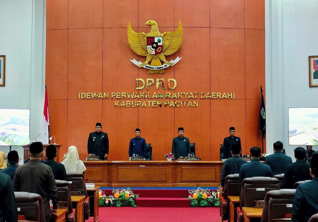 Bupati Pacitan Indrata Nur Bayuaji dalam Rapat Paripurna DPRD pengesahan Perubahan APBD 2026.